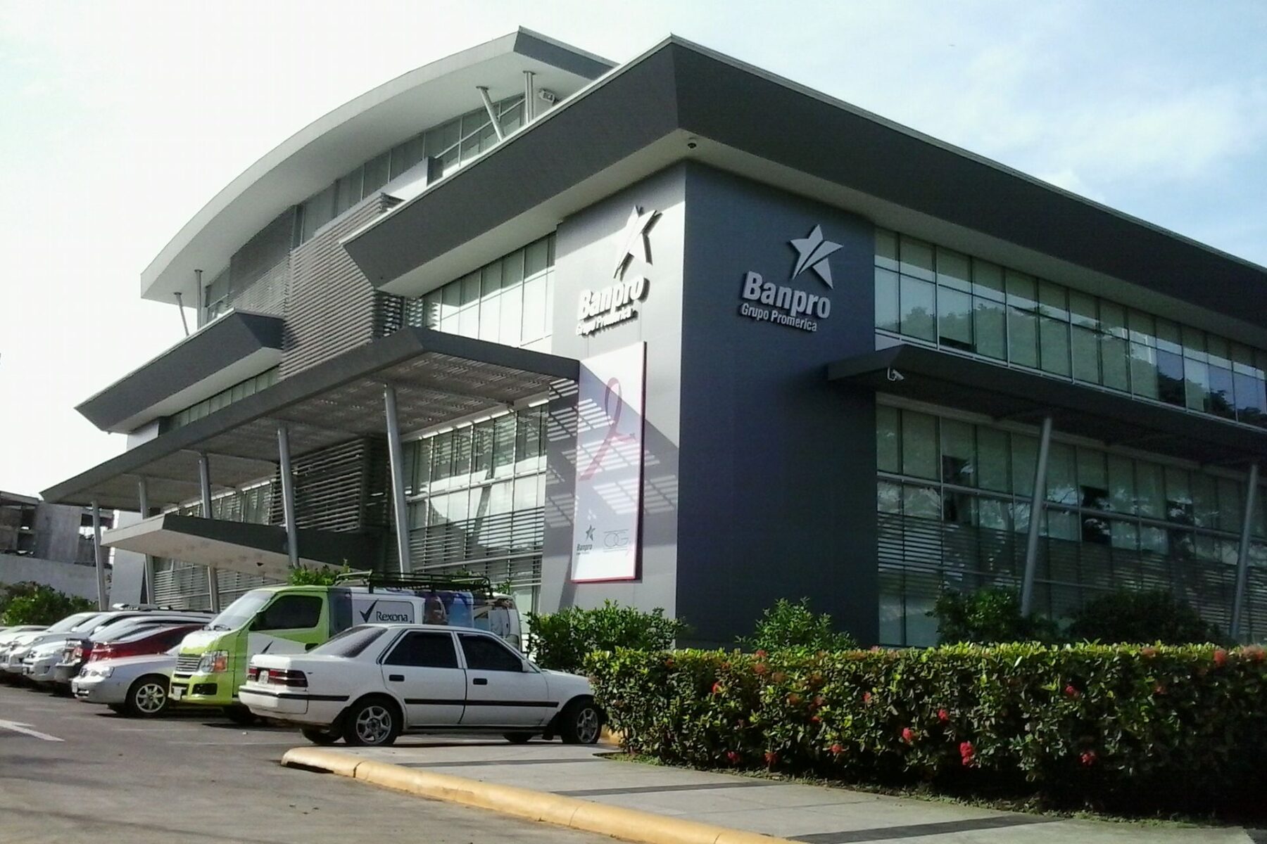 Bank account in Nicaragua: BANPRO headquarters in Managua