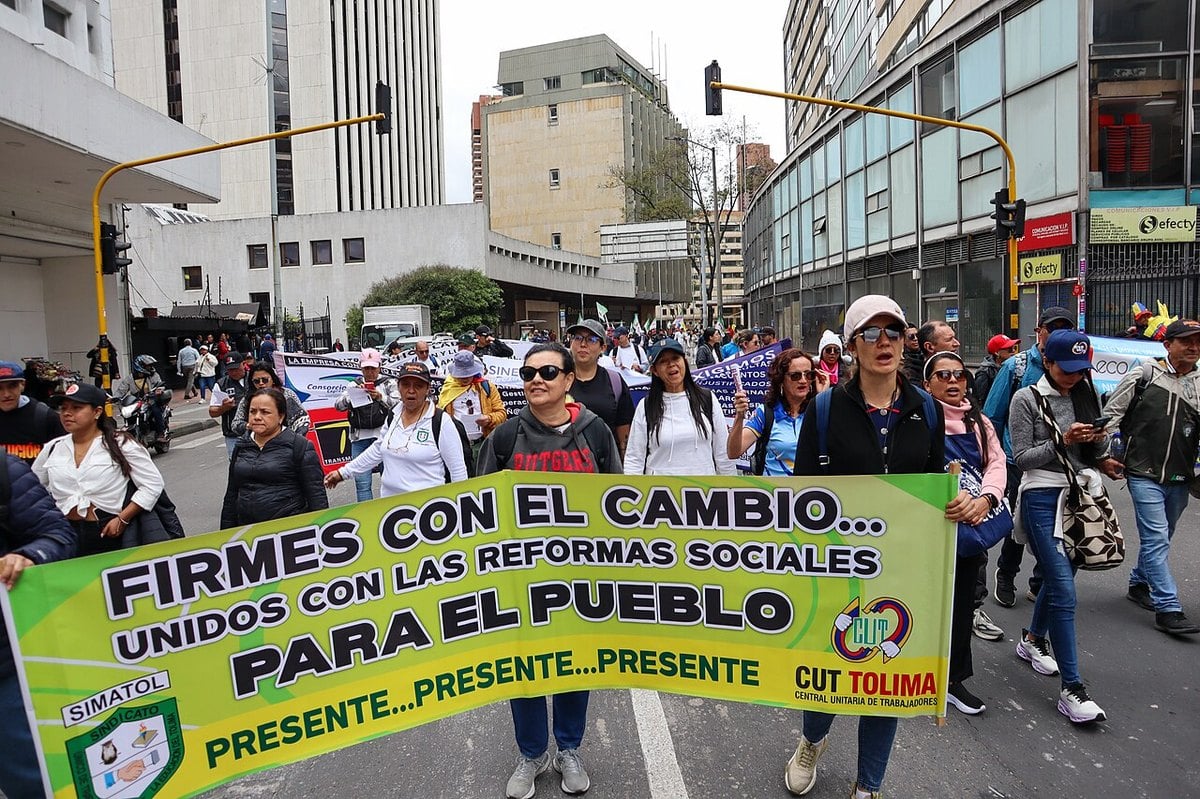Colombia’s Election Runner-Up Backs Union Protests Against New President