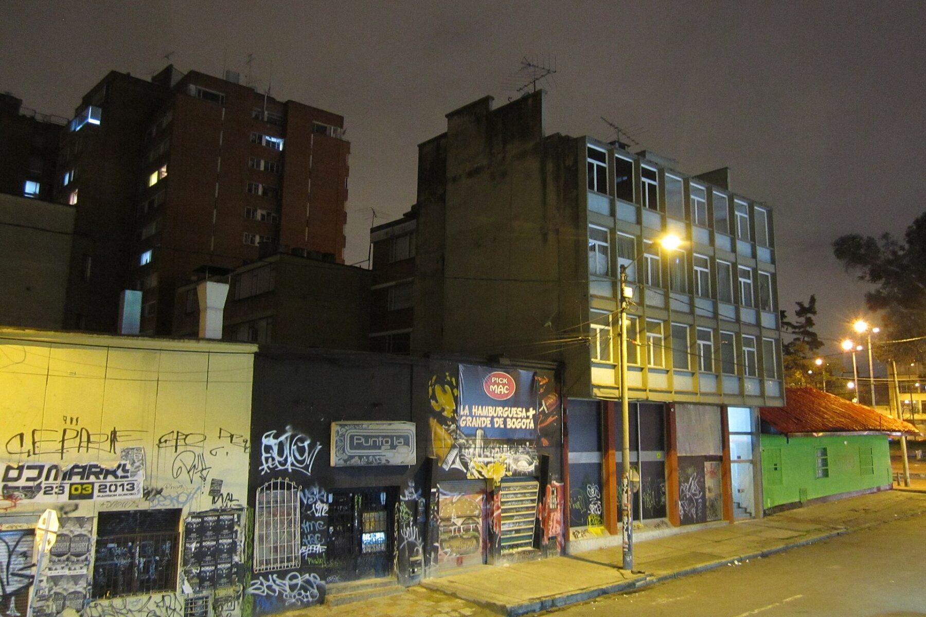 A street in Chapinero, Bogotá, Colombia, at night, the district where Cosculluela plays the Royal Center on 14 November 2026