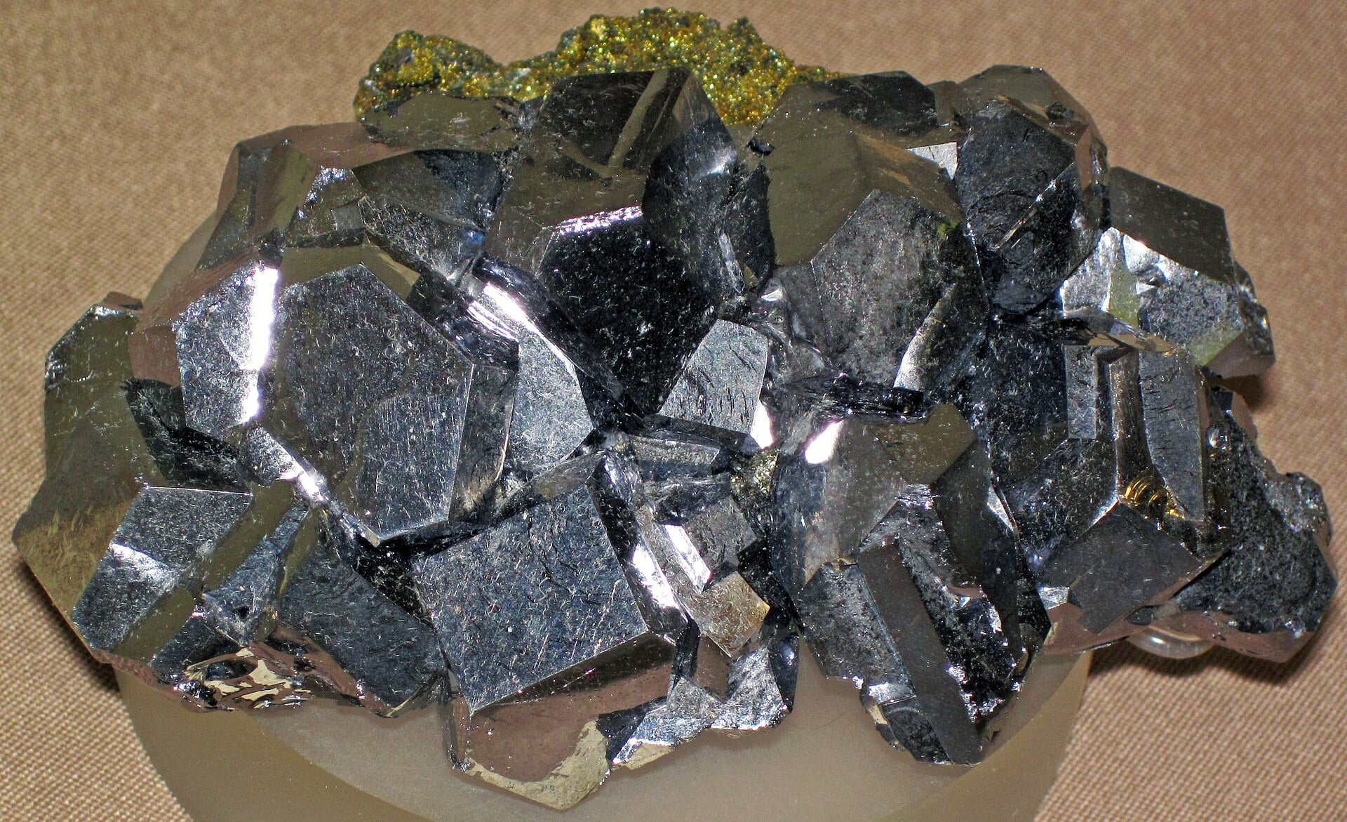 Zinc Rebounds on Tight Concentrate as Nexa Jumps Almost Seven Percent