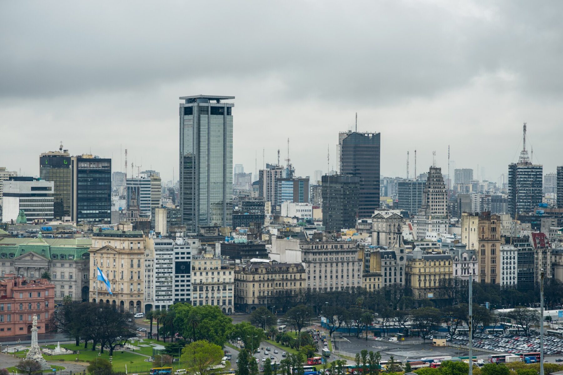 A Latin American financial district at the start of the trading day