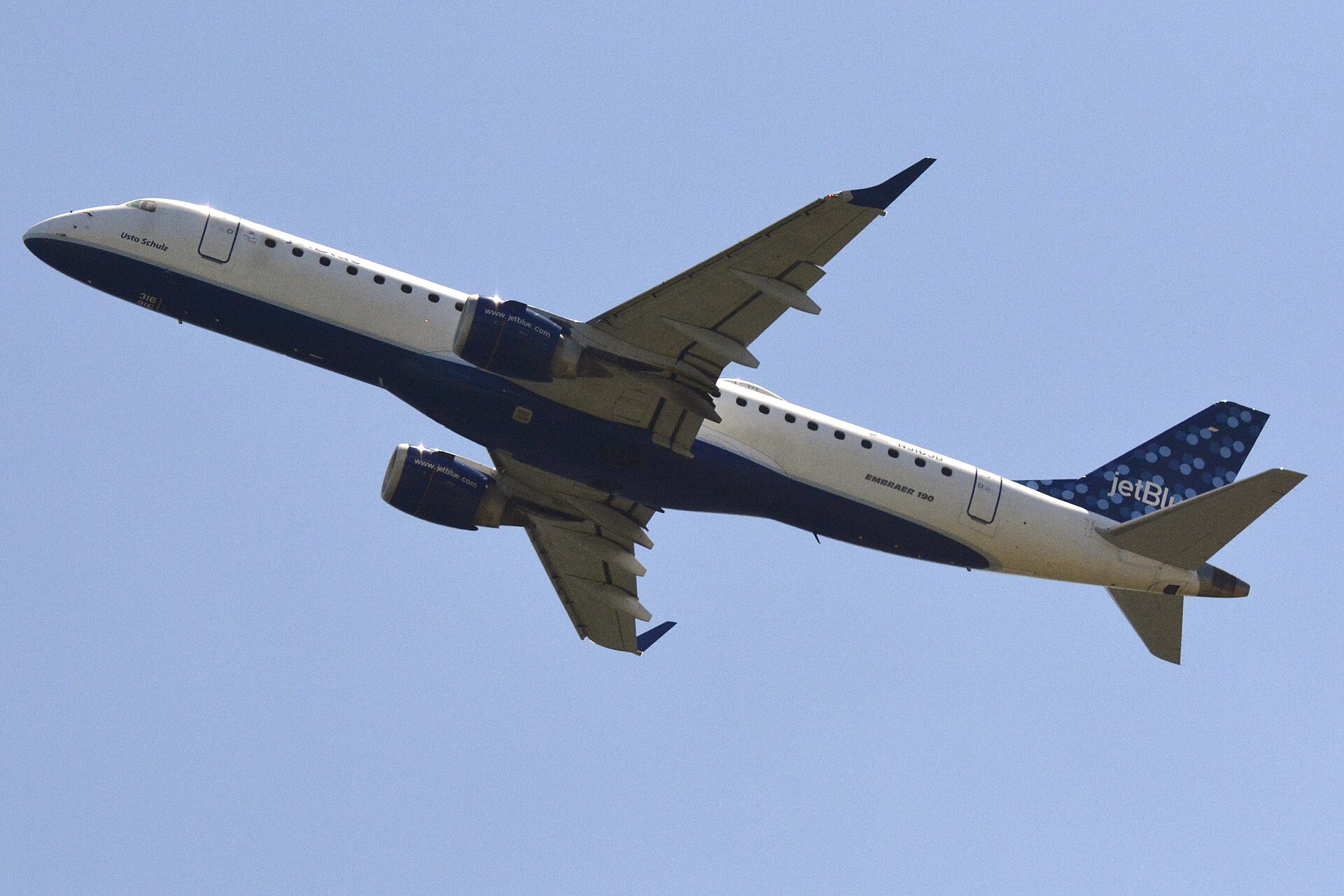An Embraer regional jet taking off