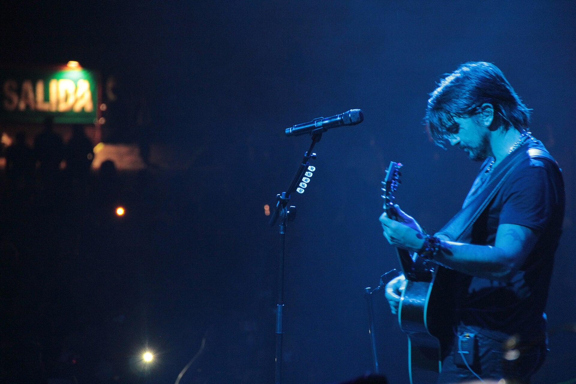 Juanes in Colombia: World Tour Plays Medellín’s DAVIarena November 14 and Bogotá’s Movistar Arena November 20