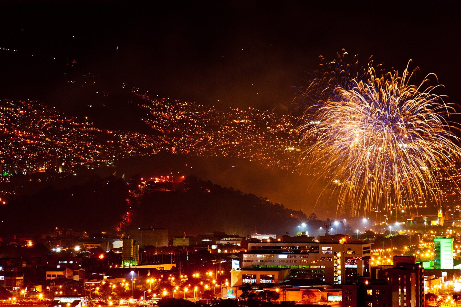 A festival night in Medellín, Colombia, where Ritvales 2026 runs October 31–November 1 at Parque Norte