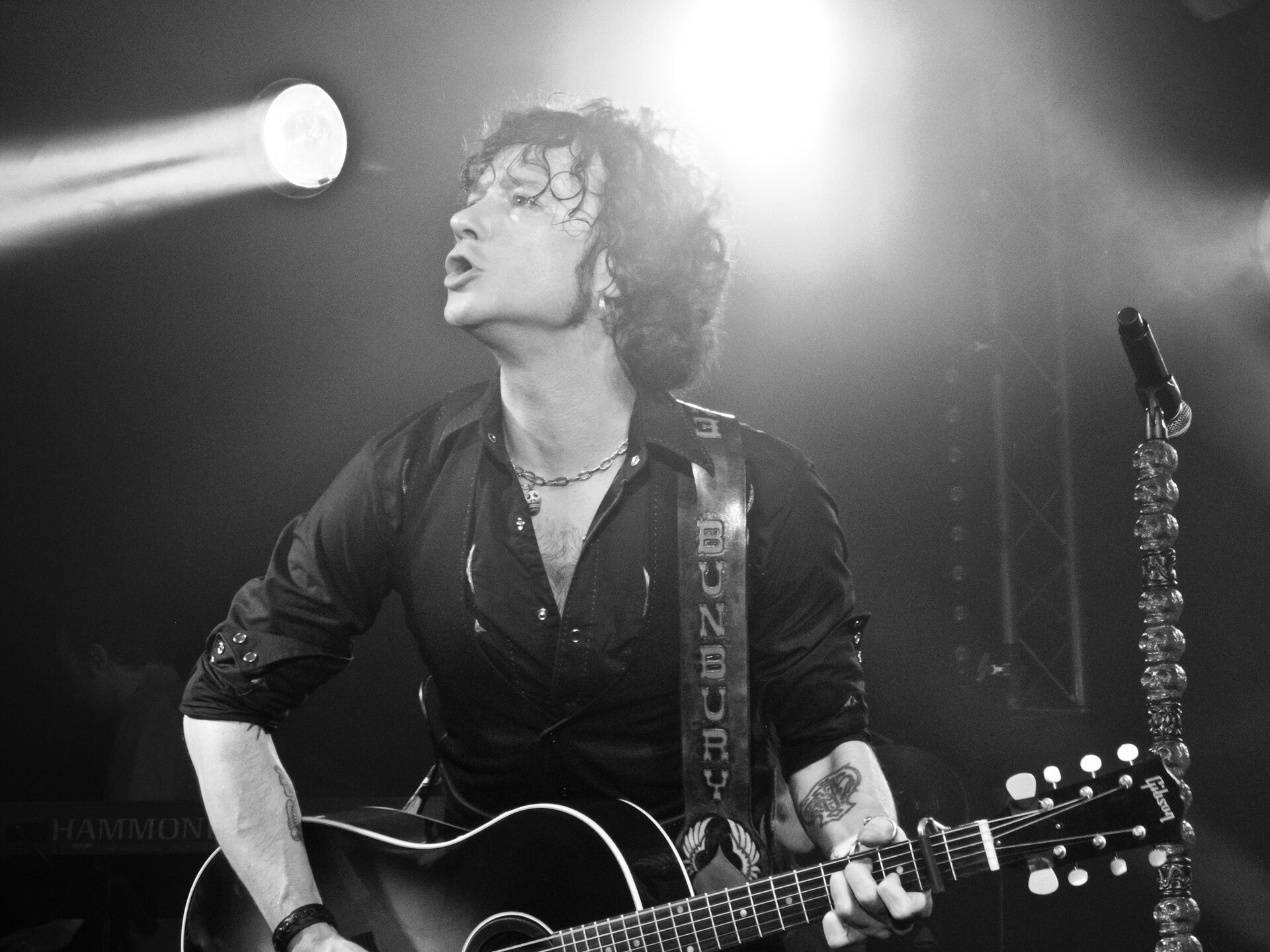 Enrique Bunbury live — the Spanish rock icon plays Cali, Colombia on October 31, 2026