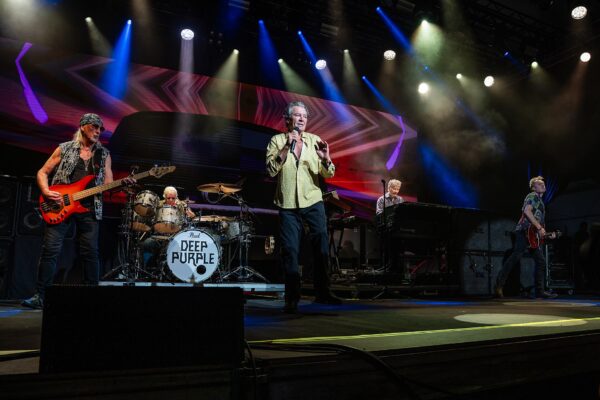 Deep Purple performing live — the British hard rock legends tour Mexico in December 2026