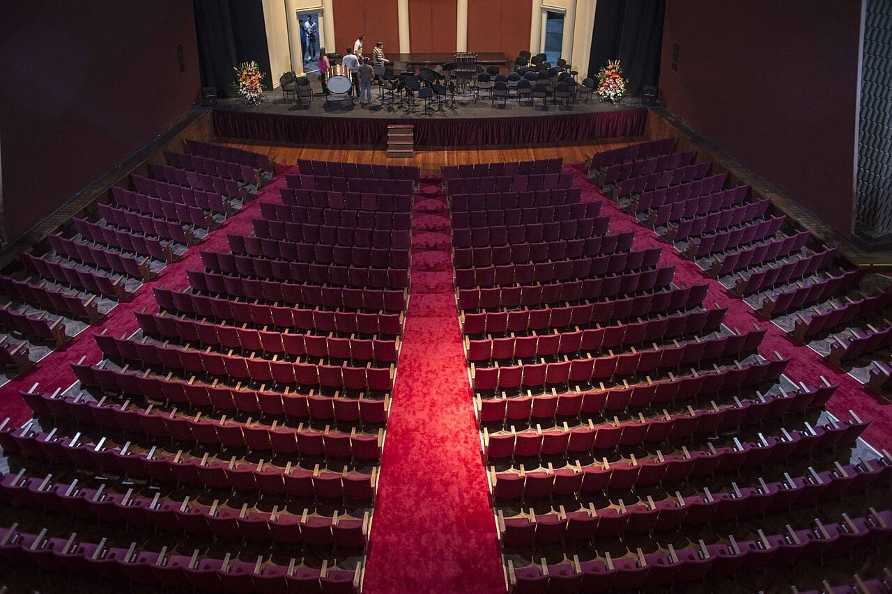 The auditorium of the Teatro Coliseo in Buenos Aires