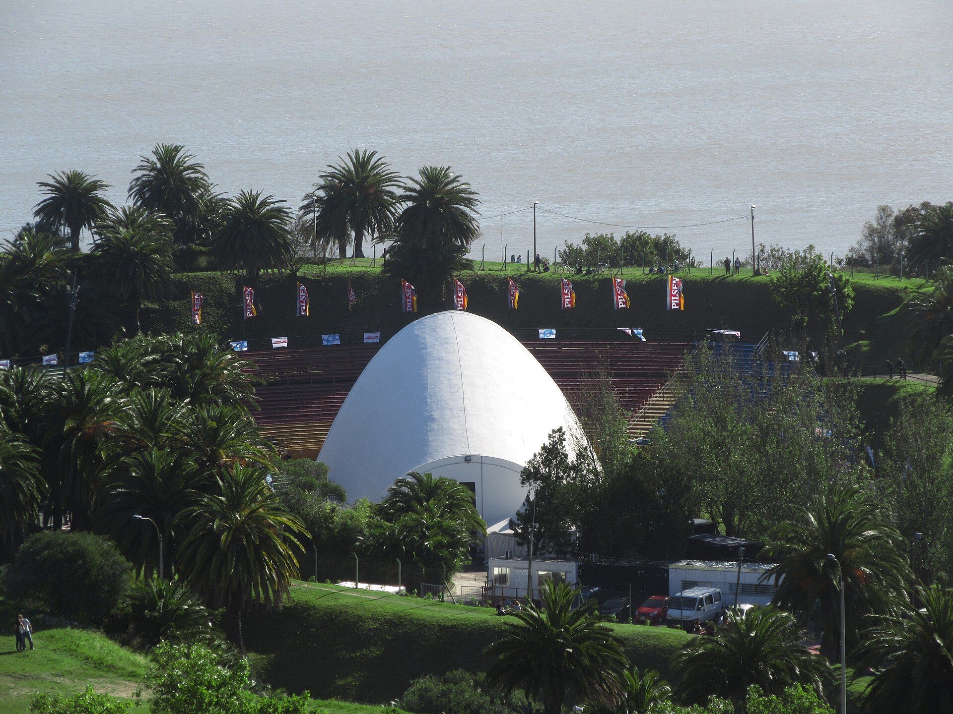 The open-air Teatro de Verano Ramón Collazo in Montevideo, where La Delio Valdez performs on 24 October 2026