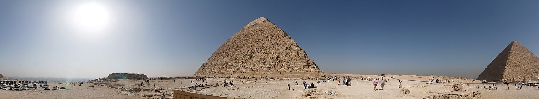 The pyramid field on the Giza plateau in Egypt, where Shakira performs on 28 November 2026