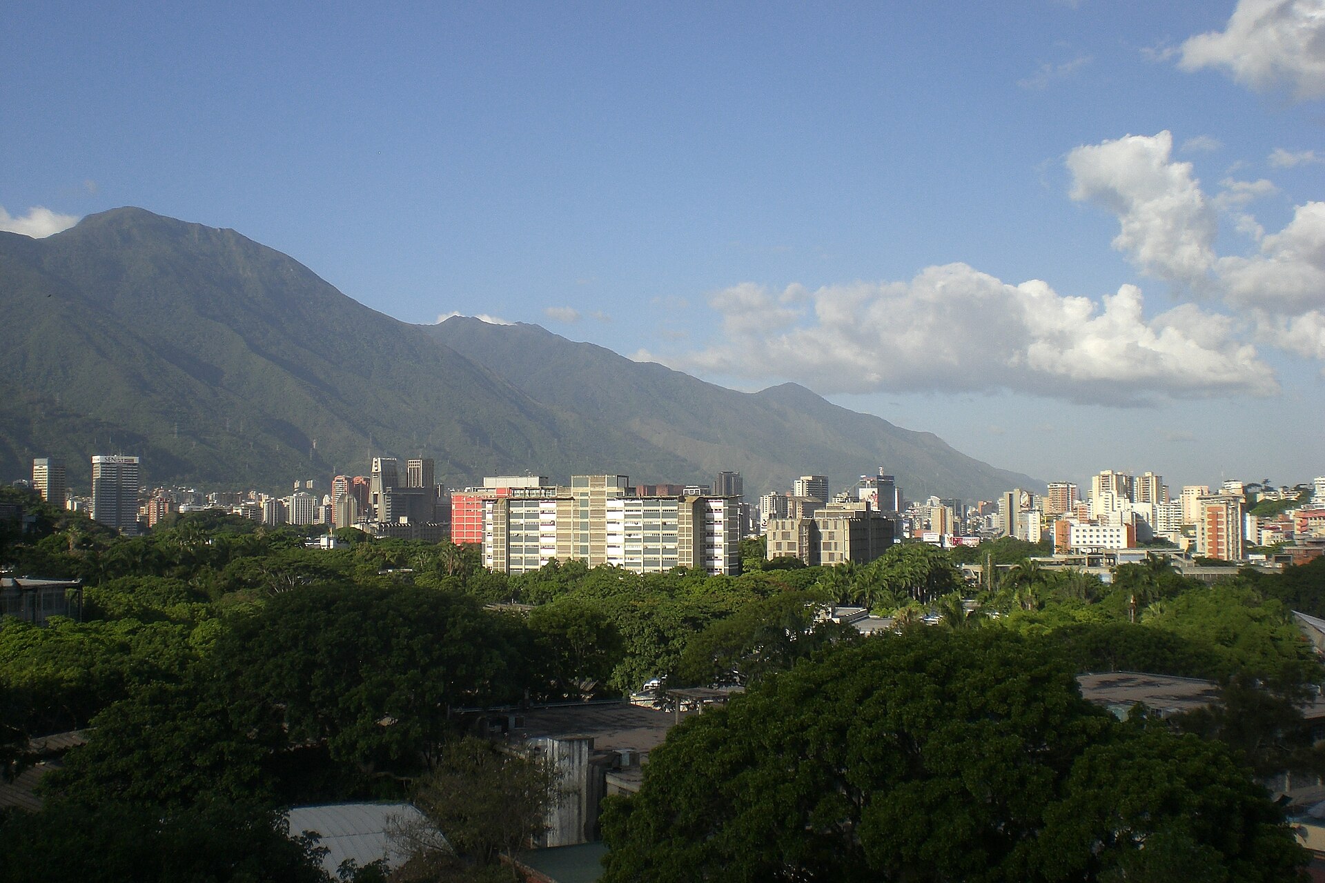 The Caracas skyline beneath the Ávila mountain