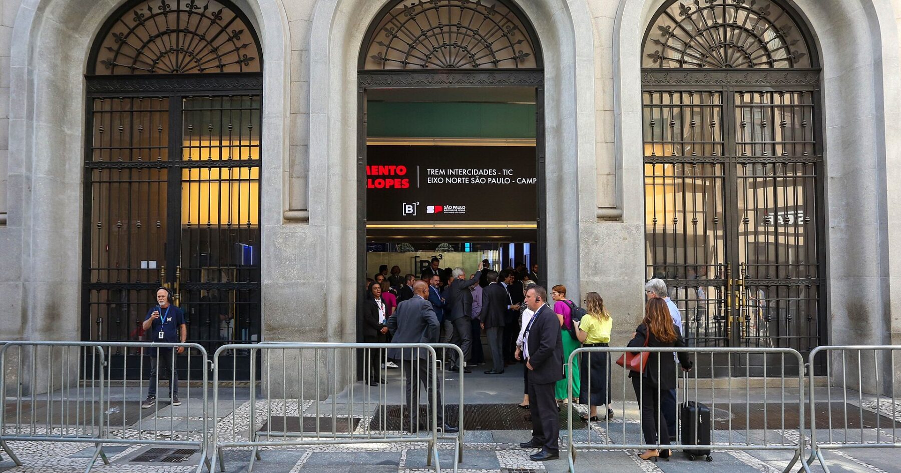 Traders and visitors outside the São Paulo stock exchange (B3)