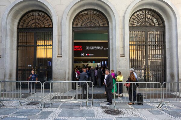 Traders and visitors outside the São Paulo stock exchange (B3)