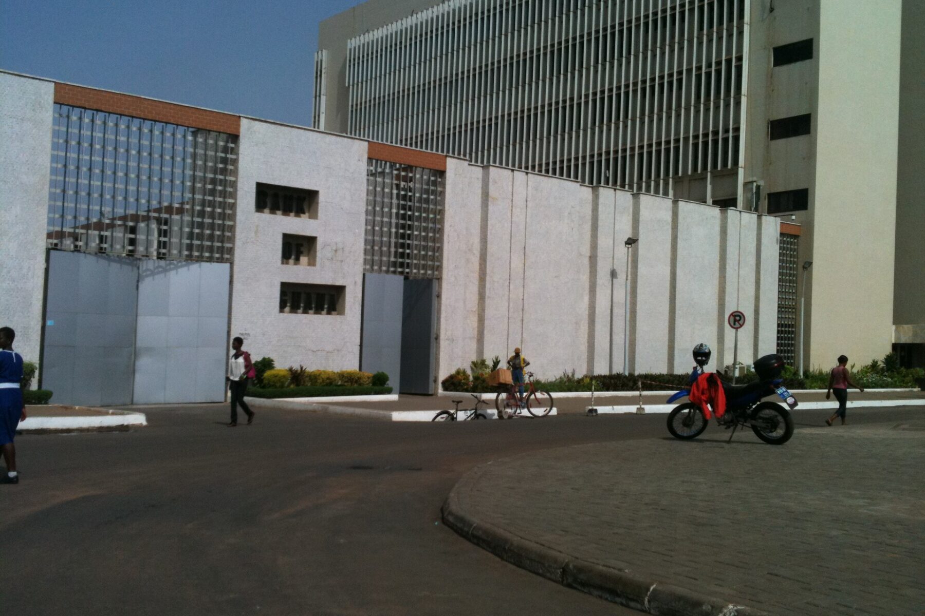 The Bank of Ghana headquarters on High Street in Accra