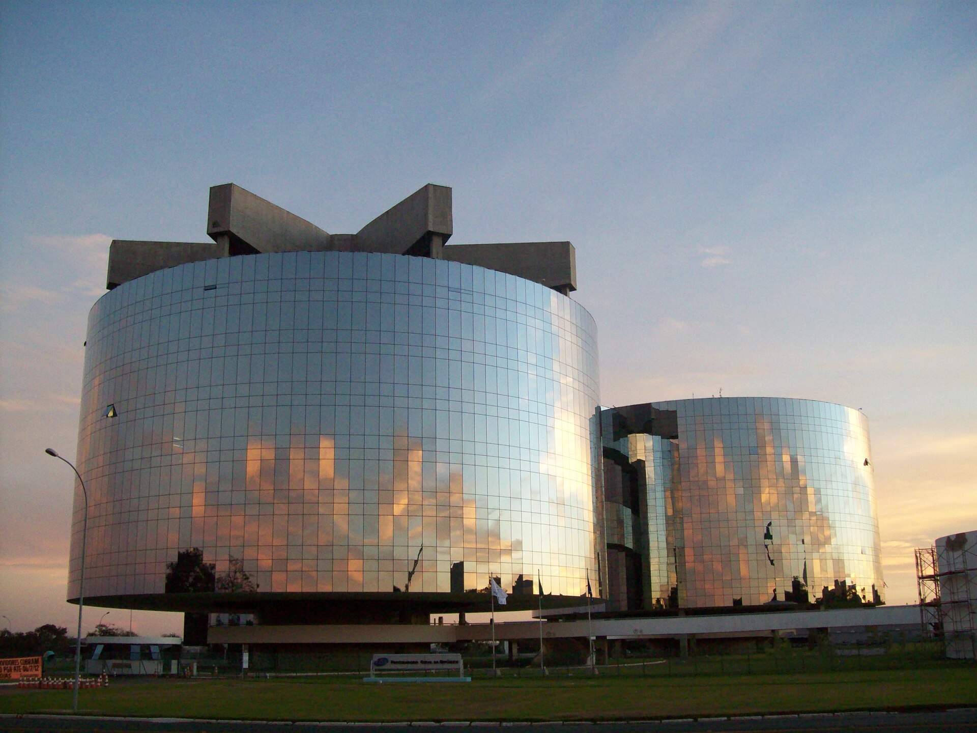 The mirrored twin towers of Brazil's Prosecutor-General's Office in Brasília at dusk