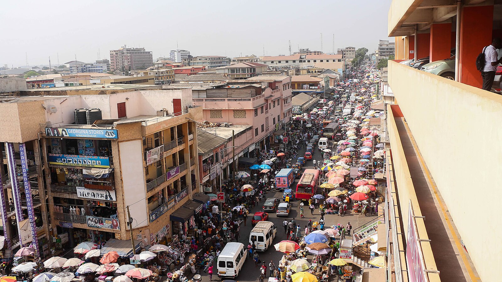 Accra market street Ghana cash economy