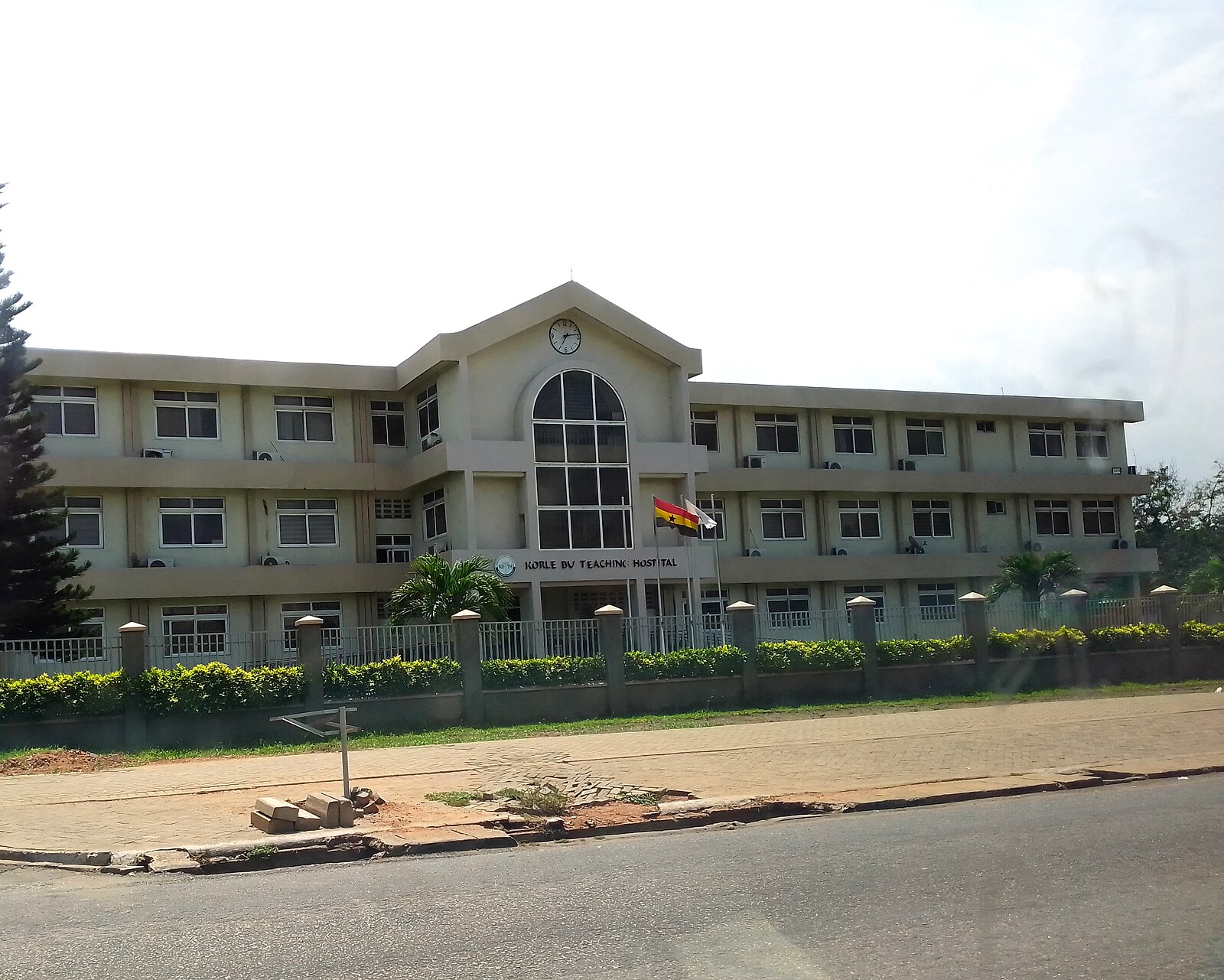 healthcare ghana expats 2026 accra hospitals