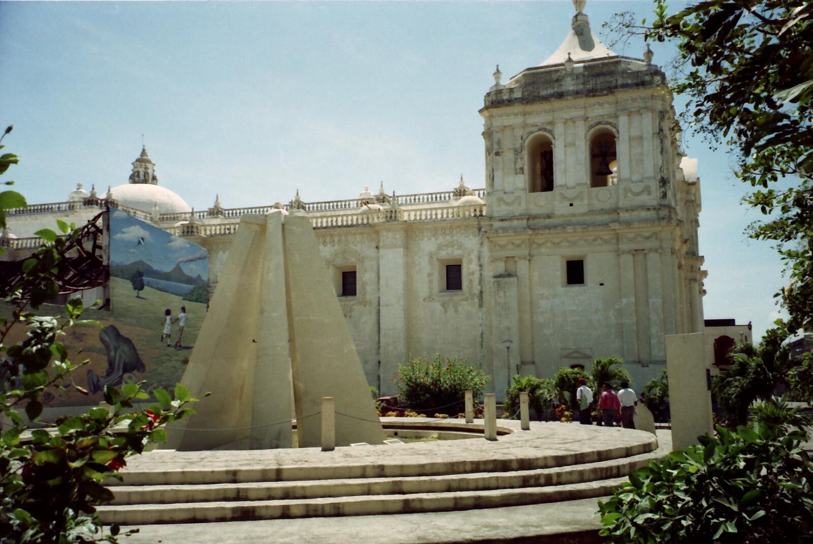 Leon Nicaragua cathedral square
