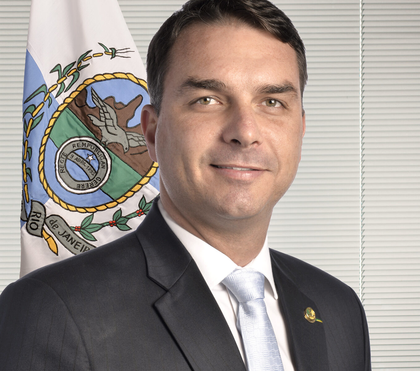 Official Brazilian Senate portrait of Senator Flavio Bolsonaro in a dark suit