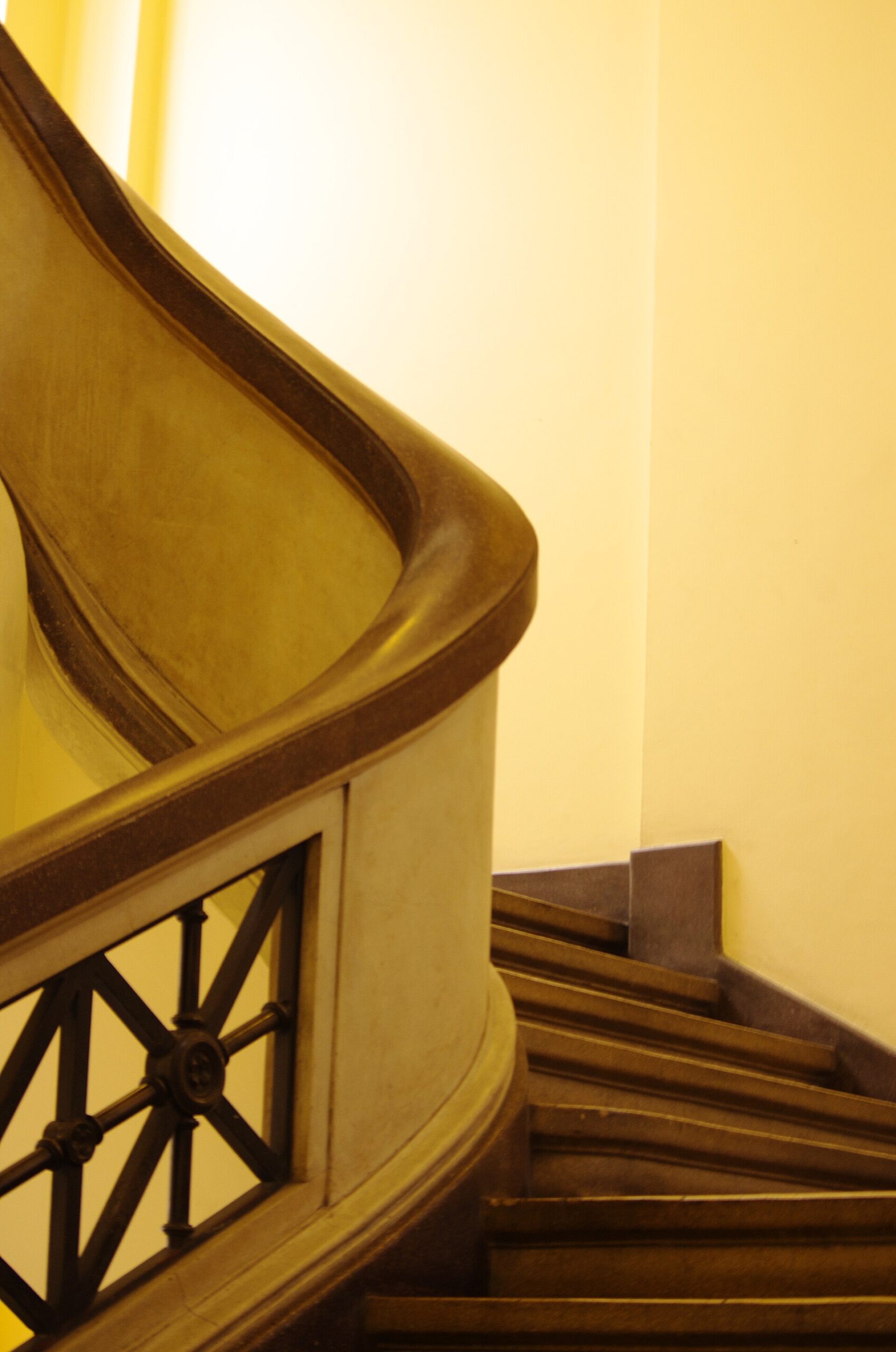 The main staircase inside the Santiago courts of justice