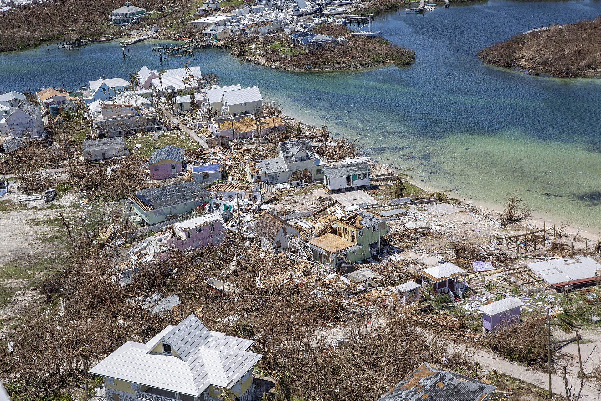 investing in the Bahamas hurricane risk: homes on the Abaco Islands destroyed by Hurricane Dorian in 2019