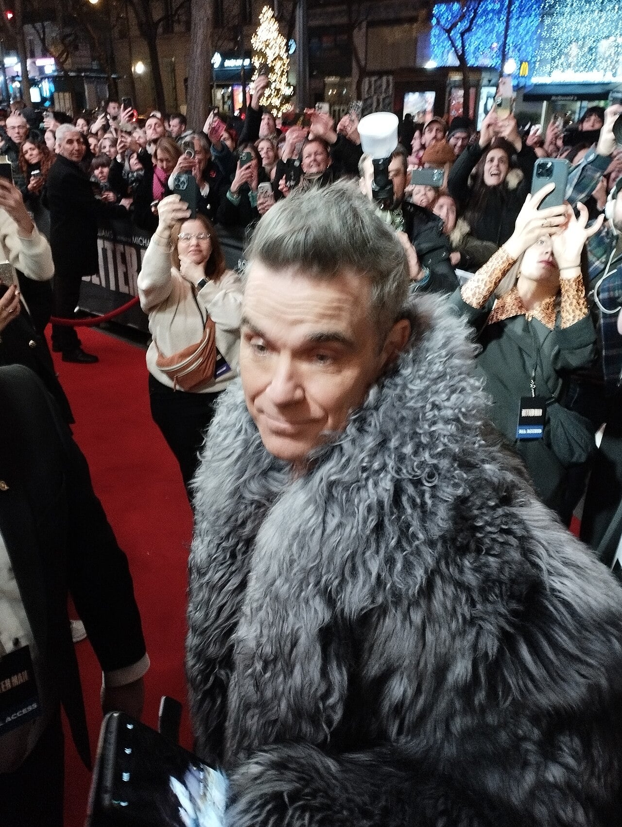 The British singer Robbie Williams on a red carpet. He played his first Peruvian shows in Lima on 23 and 24 September 2026.