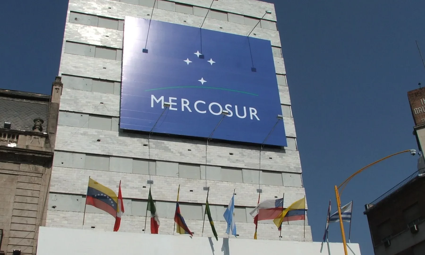 mercosur residency agreement member countries flags guide 2026