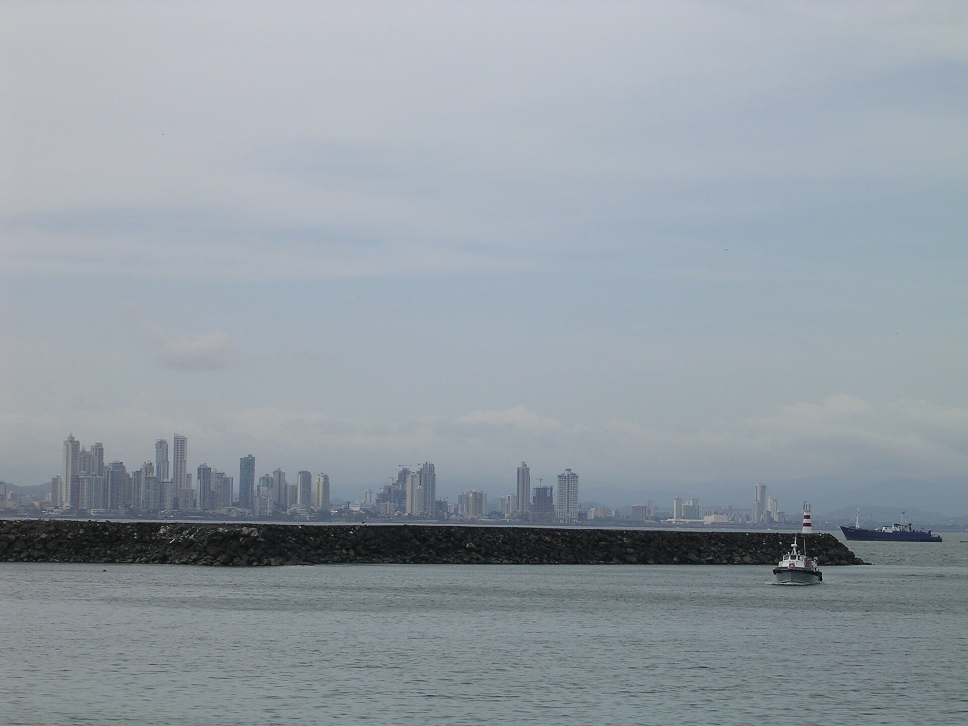 panama-city-skyline-financial