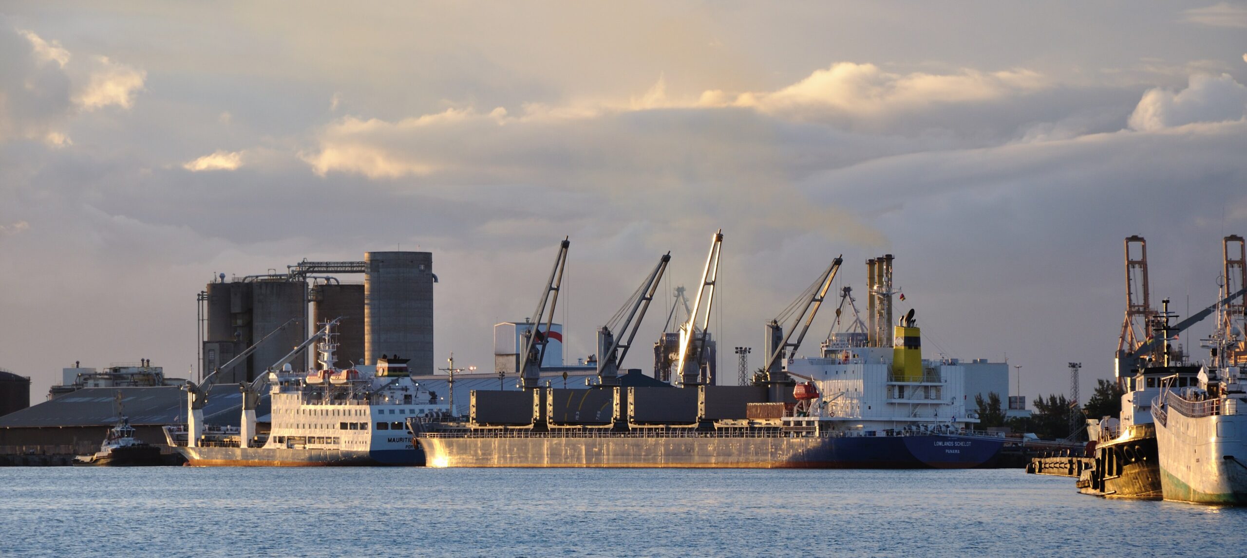 Mauritius financial hub Port Louis offshore India treaty 2026