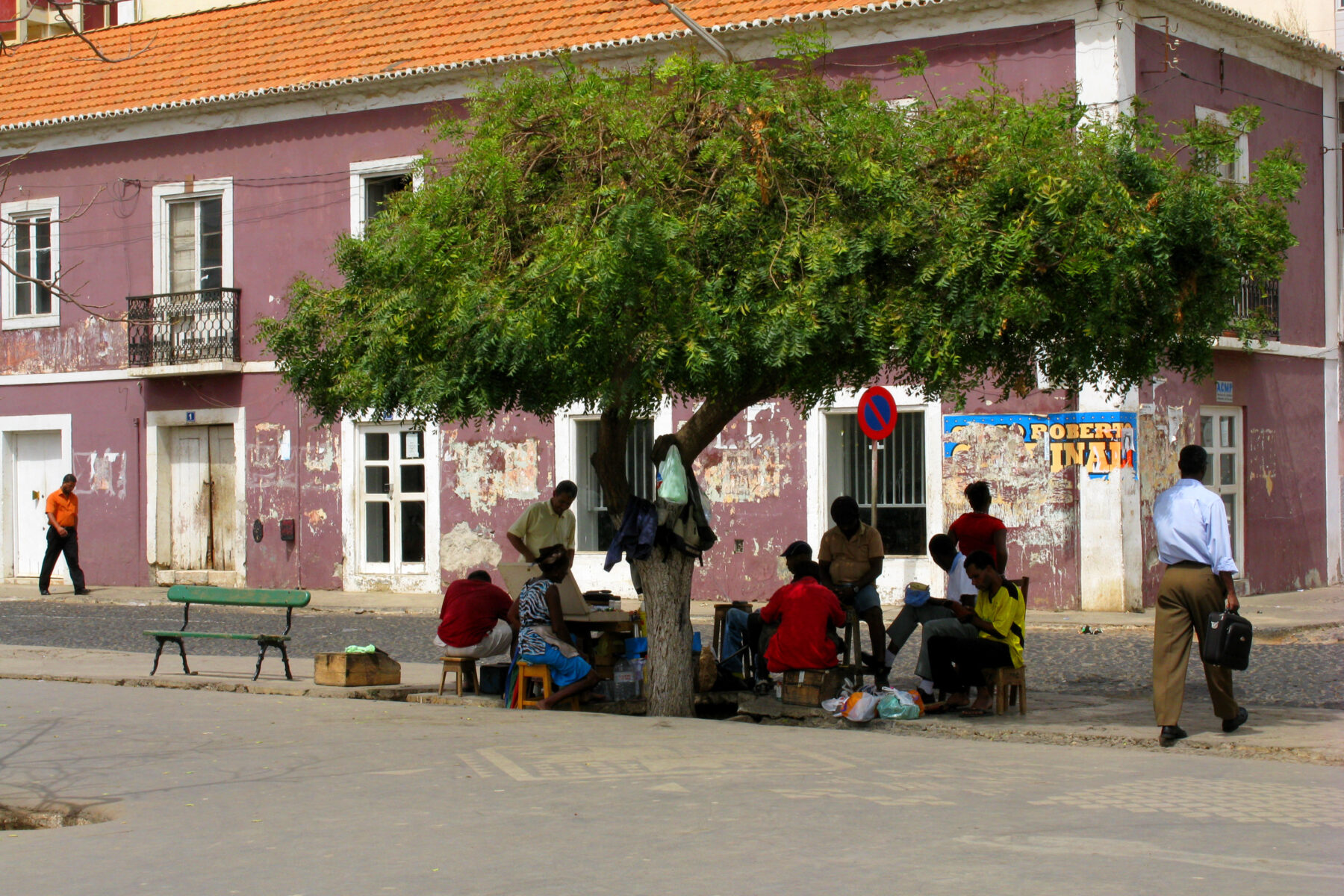 Praia on the island of Santiago, capital of Cabo Verde (Garbsen, CC BY-SA 3.0, via Wikimedia Commons)
