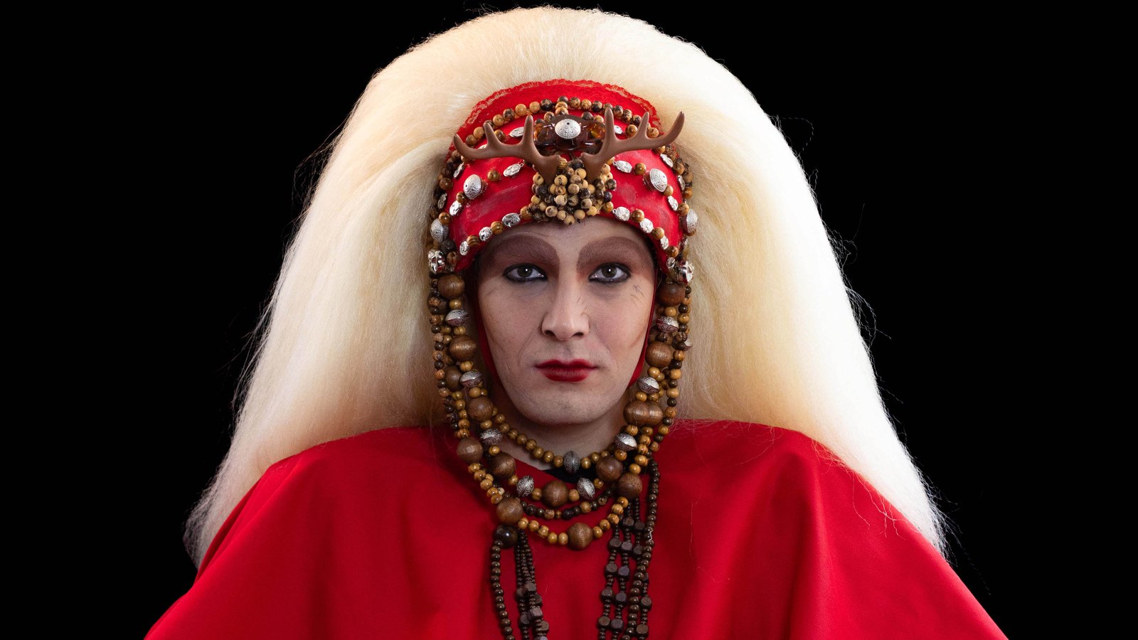 Igor Castilho as Elke Maravilha at the Teatro Candido Mendes, Rio in September 2026