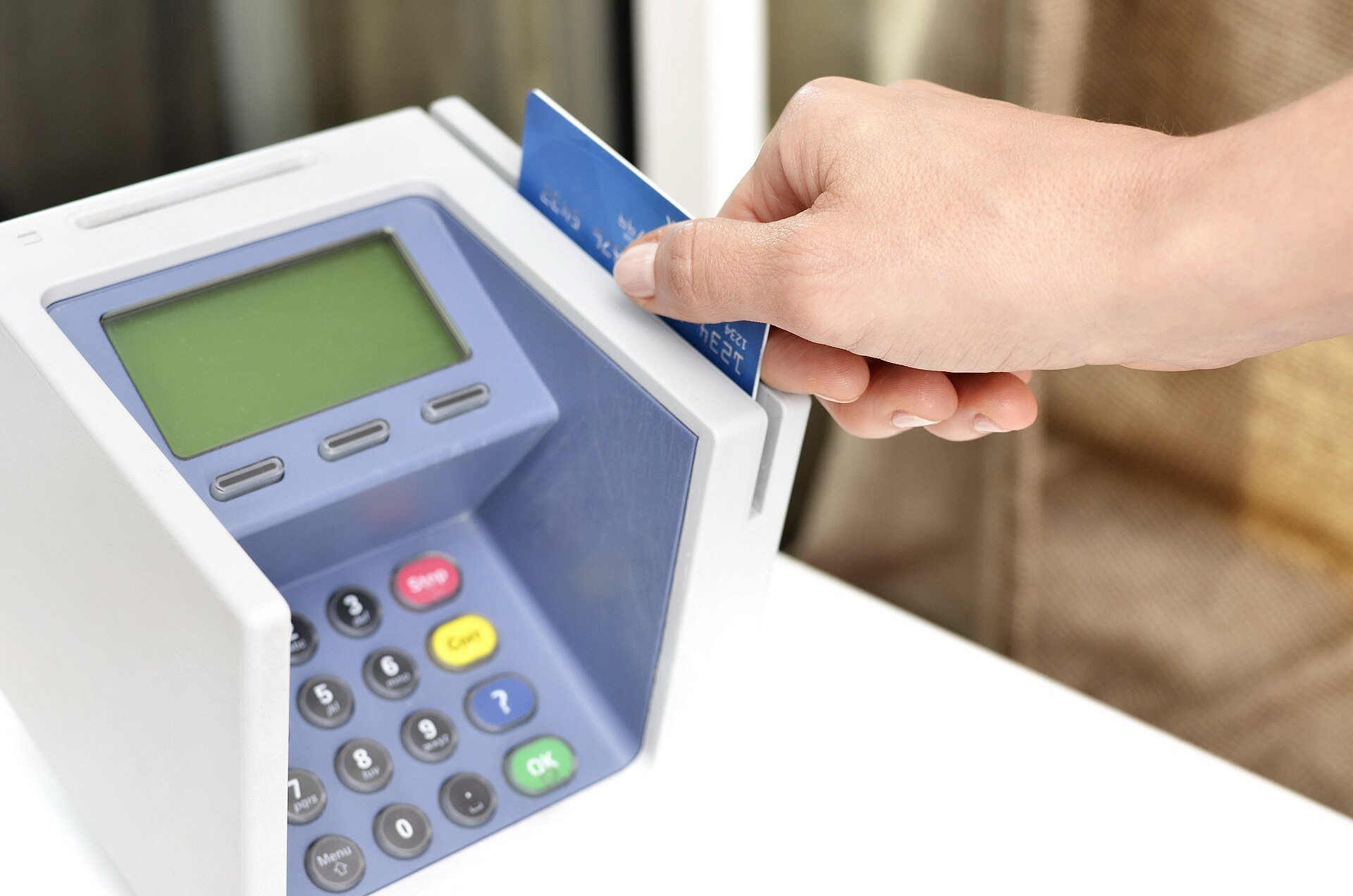 Brazil card payments - a contactless card payment terminal