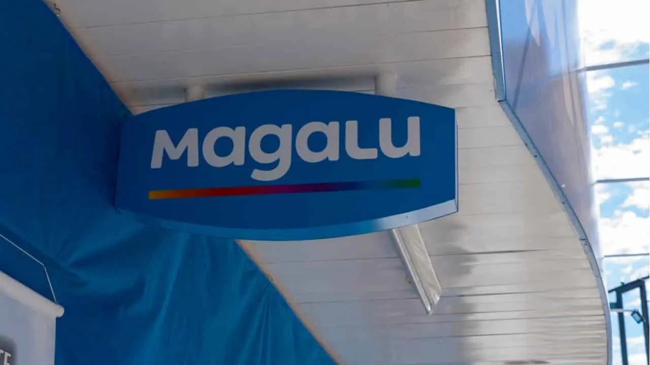 Magazine Luiza - a Magalu store sign