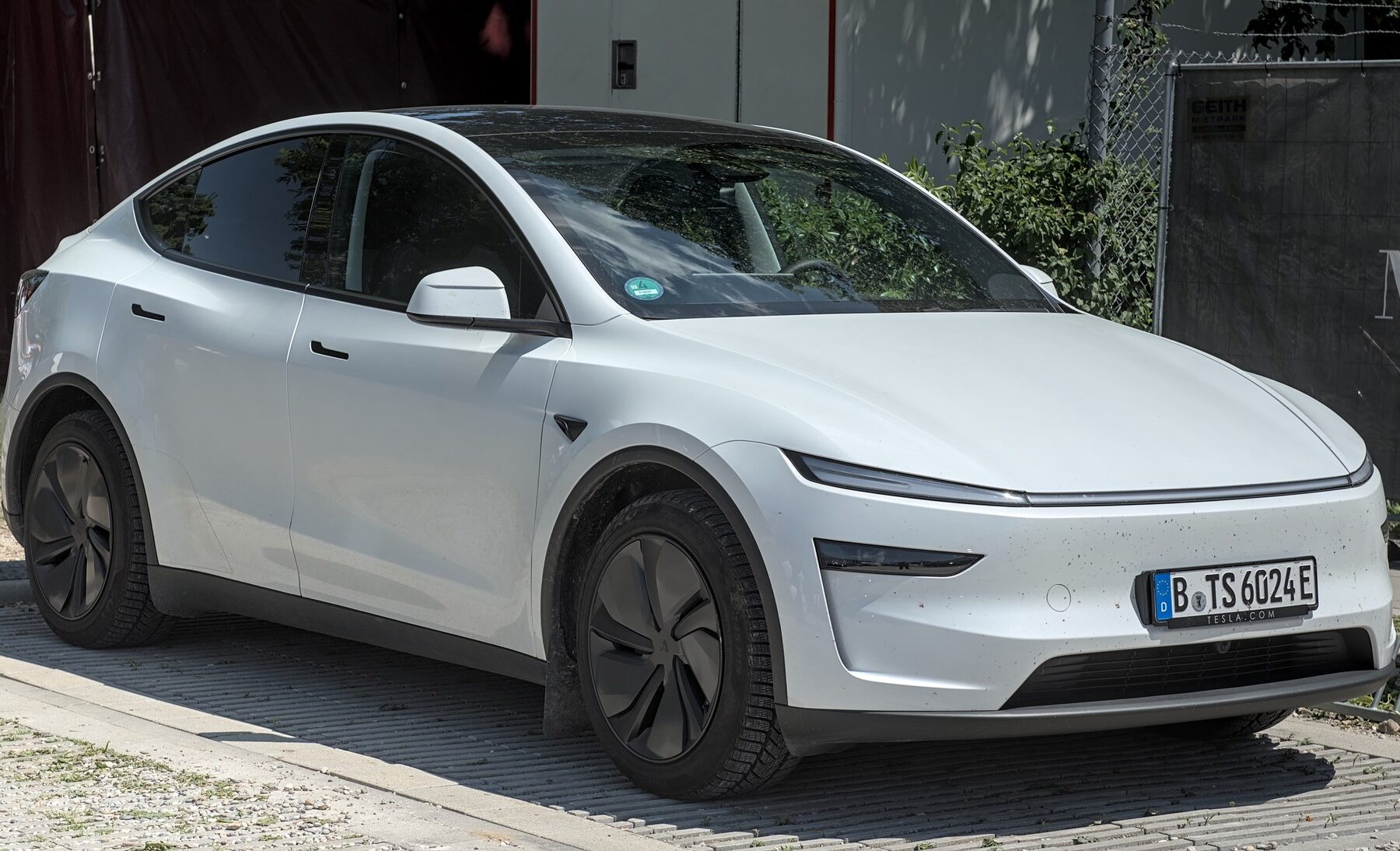 Tesla Model Y (2025) \u2014 Colombia's best-selling vehicle line this year