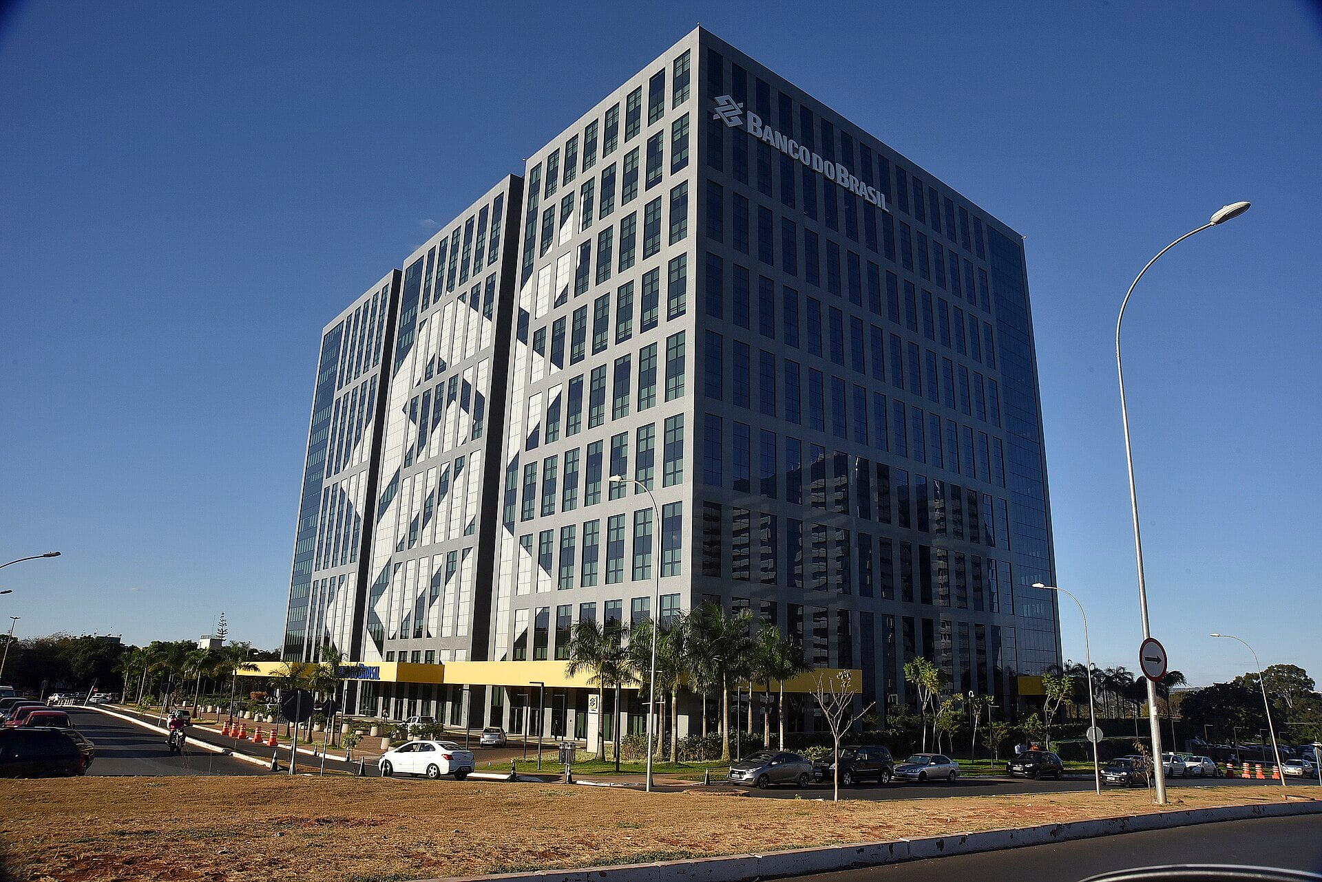 Facade of the Banco do Brasil headquarters building in Brasilia, Brazil