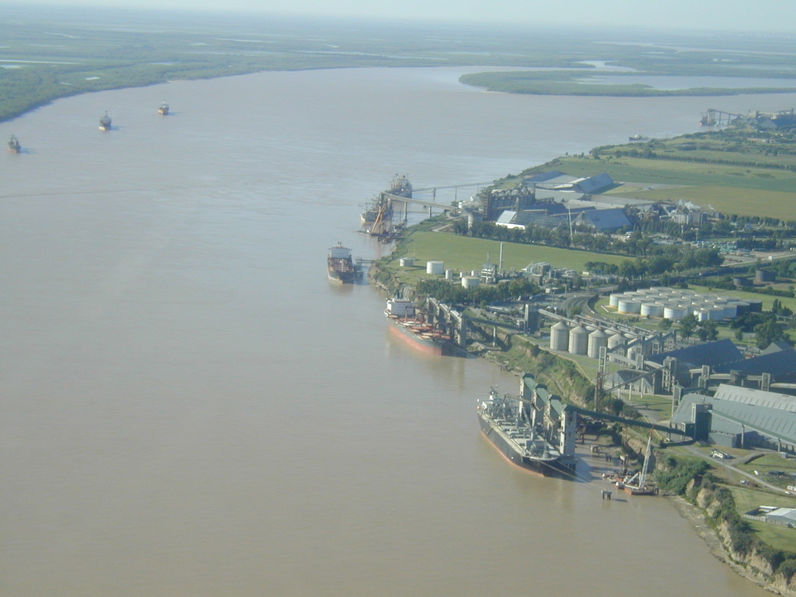 An Argentine grain export terminal of the kind being expanded under the large-investment regime