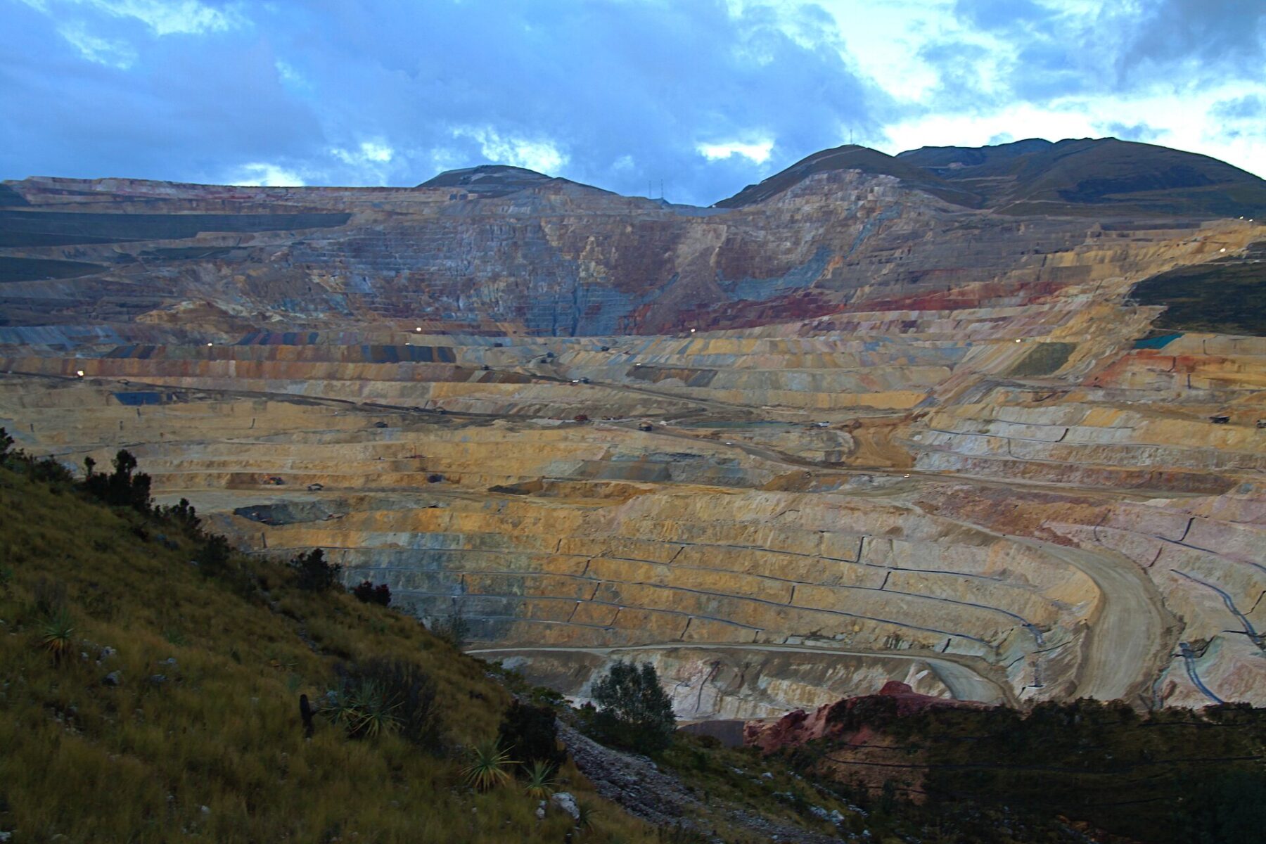 Refined silver and gold bullion of the kind produced from Mexican and Peruvian ore