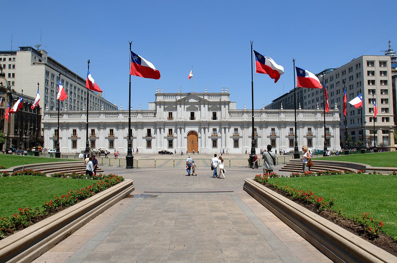 Shield of the Americas debate: La Moneda presidential palace in Santiago, Chile, seen from Plaza de la Constitución