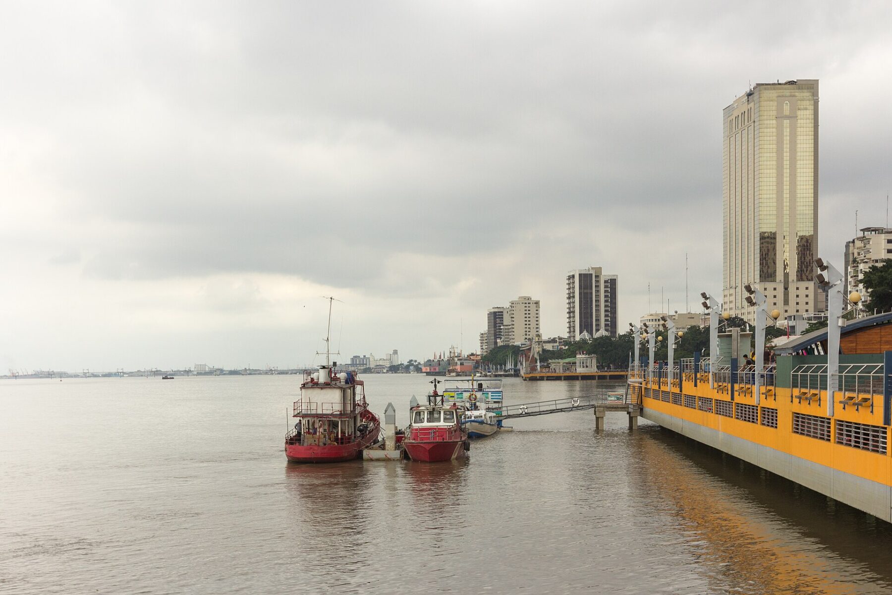 The Malecón 2000 waterfront on the Guayas River in Guayaquil, Ecuador, where Soy Luna: El Último Show plays on 12 November 2026