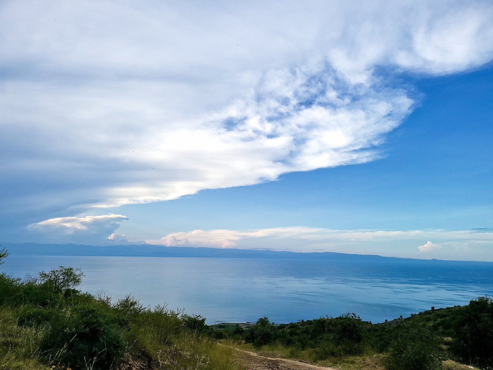 Uganda explained 2026 — Lake Albert seen from the Hoima side