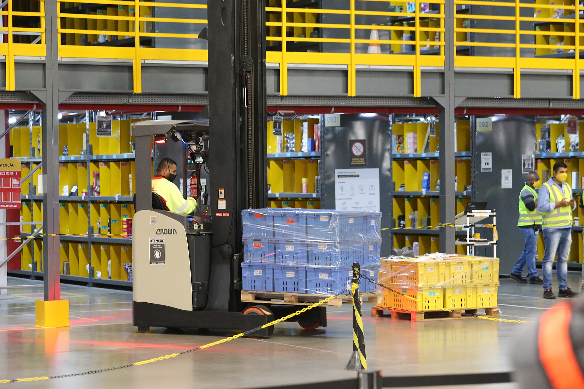 Mercado Libre numbers 2026 — a forklift moves stock in a Mercado Livre warehouse near São Paulo
