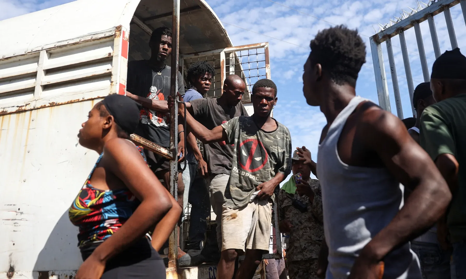 2024-10-15T004008Z_1002755000_RC2FKAA1FD5L_RTRMADP_3_MIGRATION-DOMINICAN-REPUBLIC-HAITI-1749081700