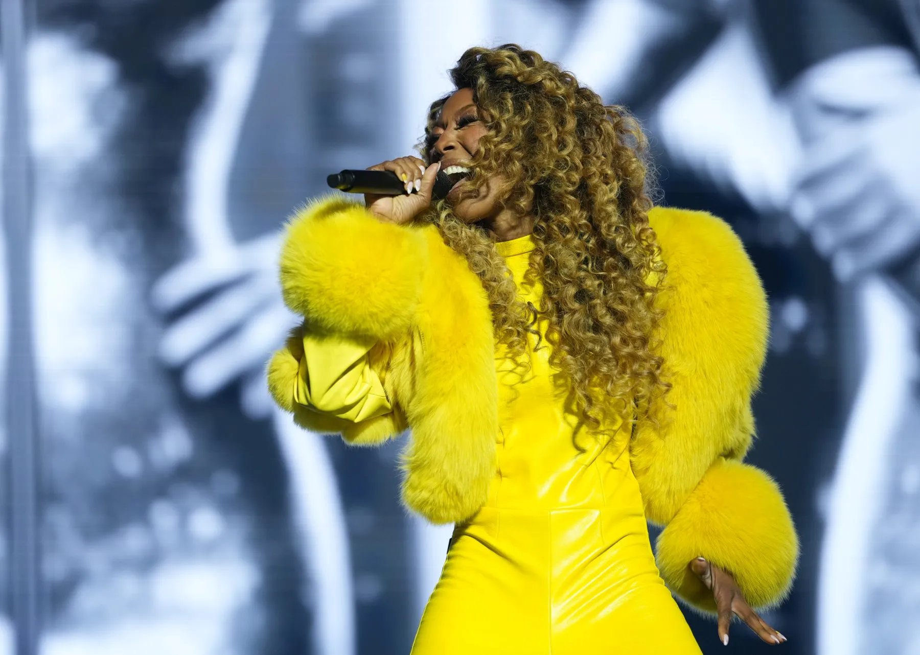 Brandy Performs in Lagos on 20 December | The Rio Times