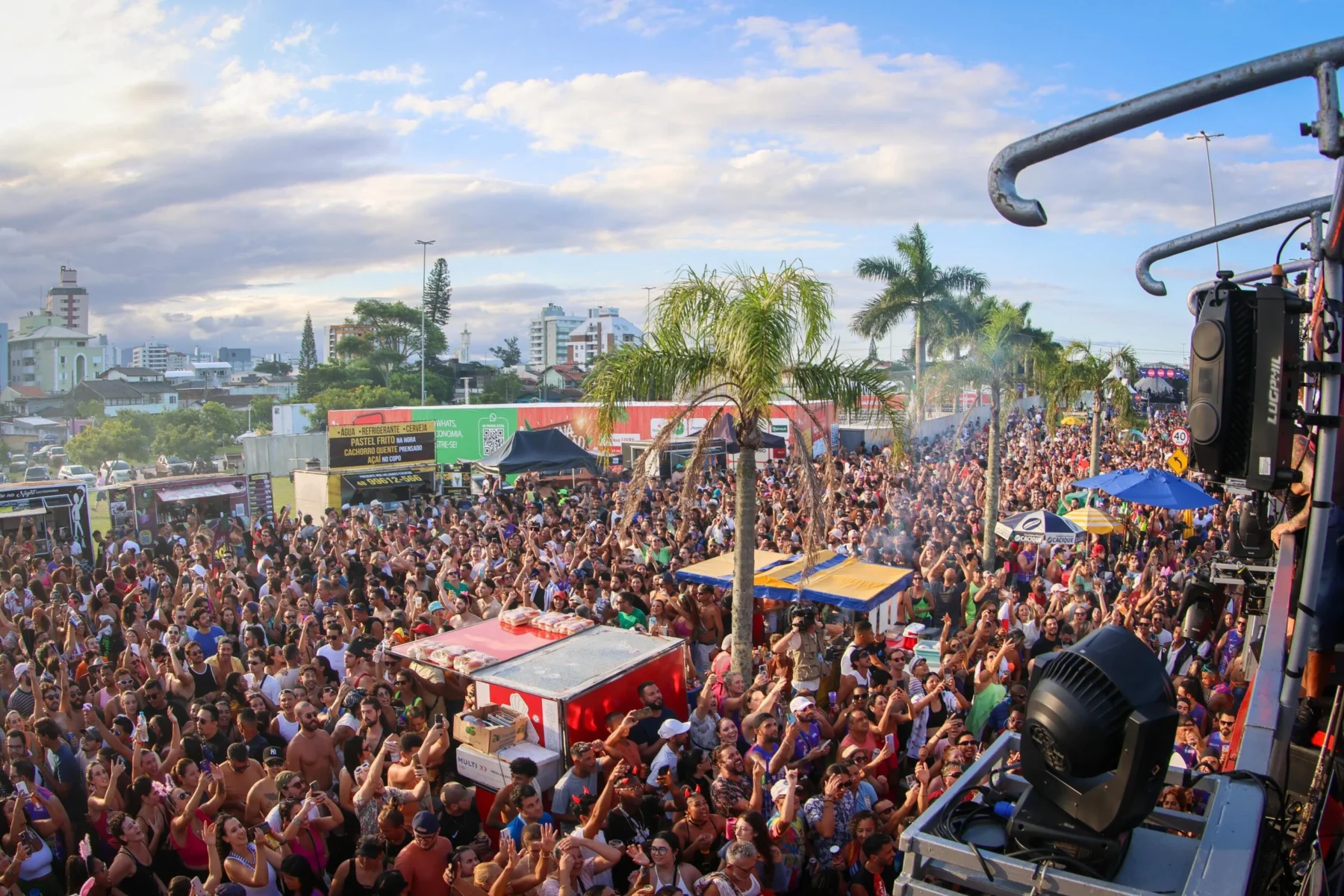 Carnaval-2025-em-Florianopolis-Foto-Lucy-Juliana-scaled