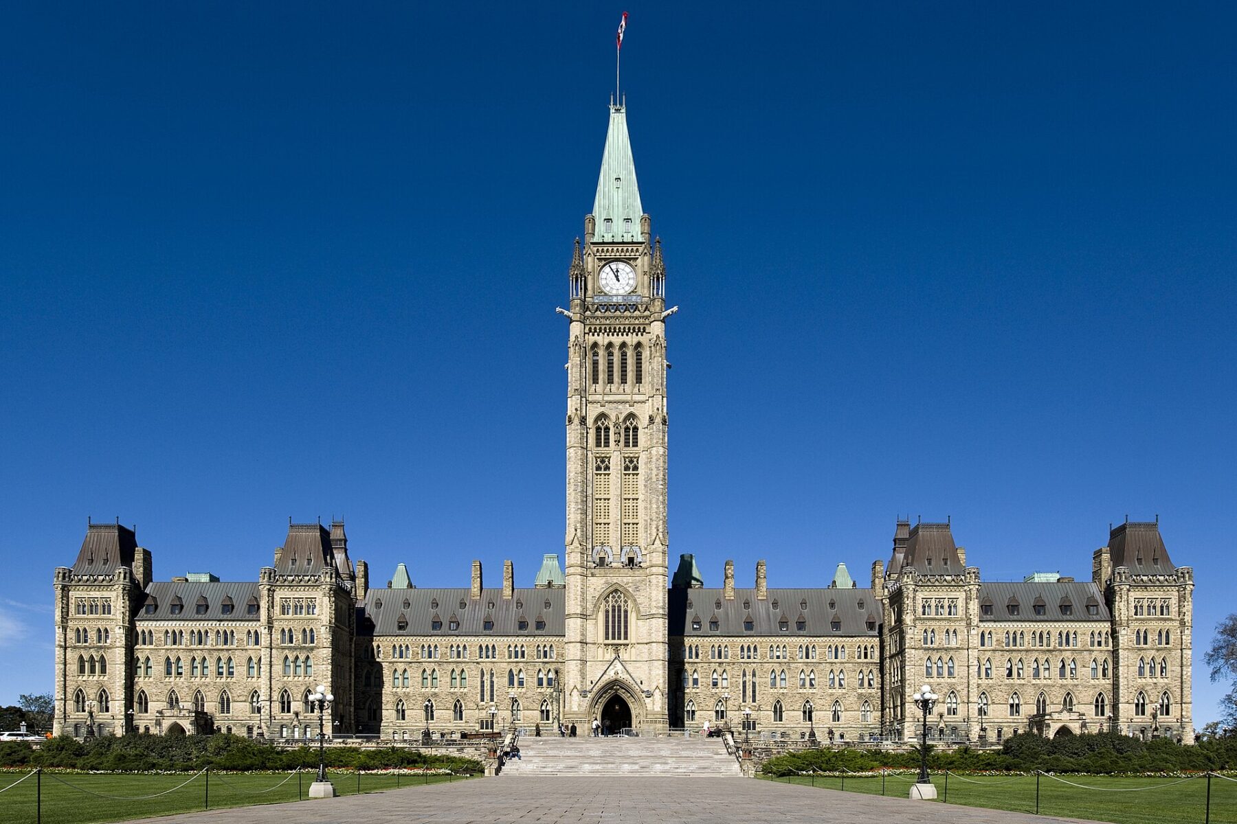 US Importers Sue Over Canada Tariffs