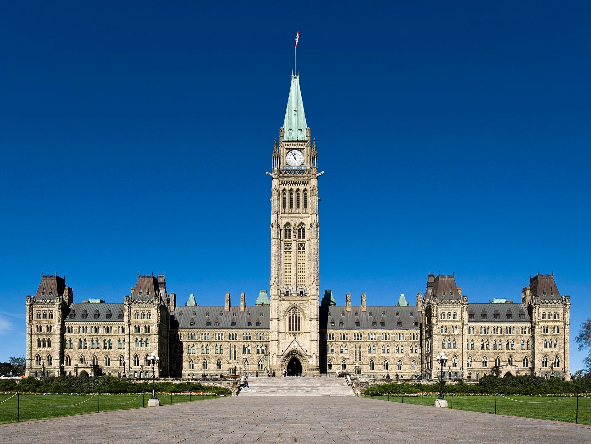 US Importers Sue Over Canada Tariffs