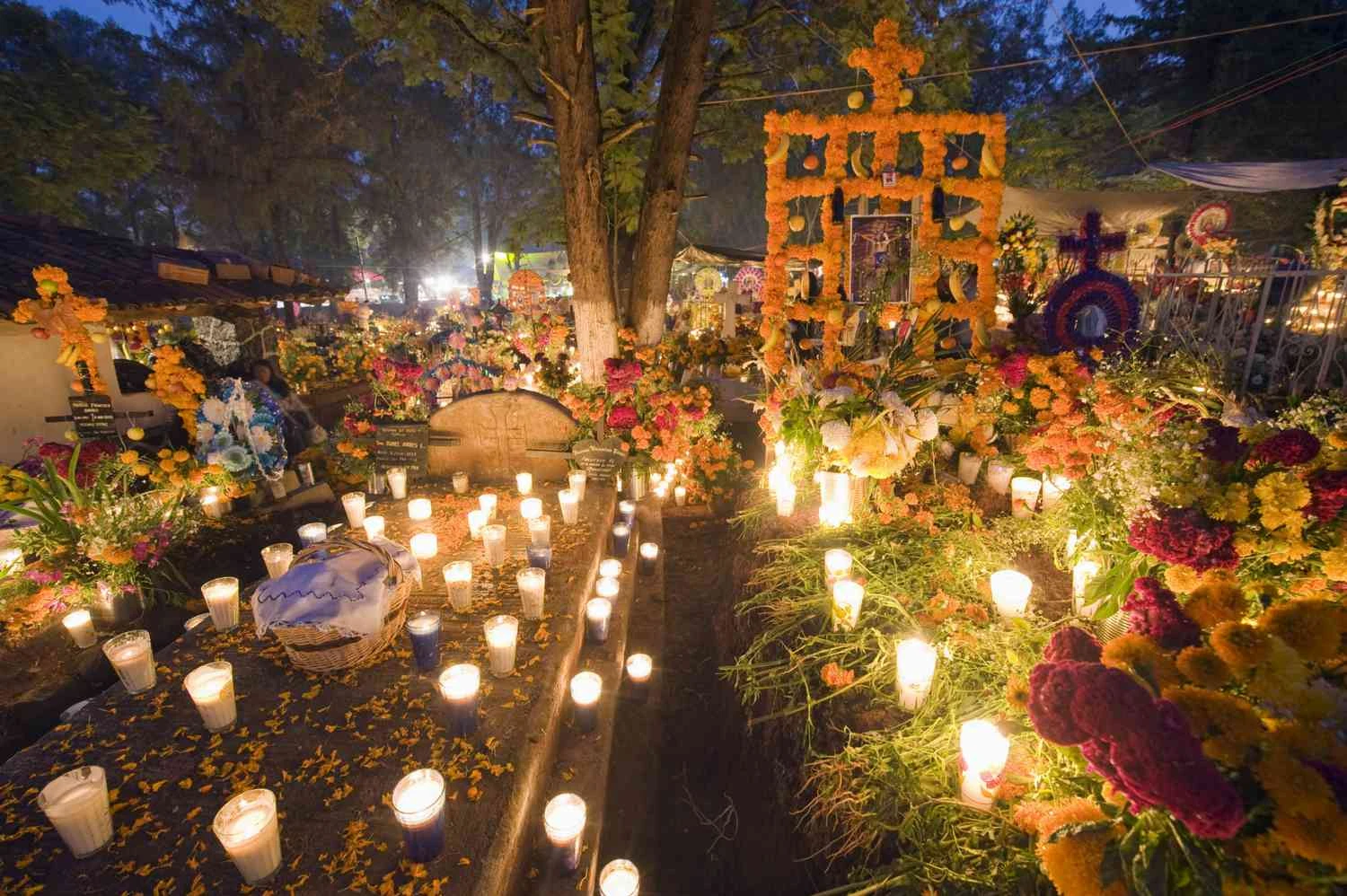 Dia-de-Muertos-en-Michoacan-56a2a0ee5f9b58b7d0cccc4f