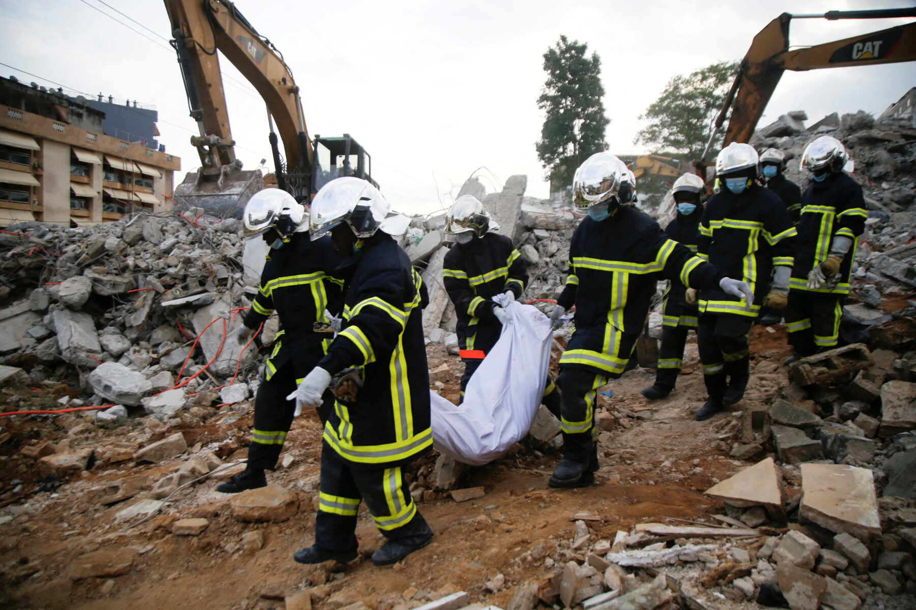 Collapse of a building under construction in Abidjan
