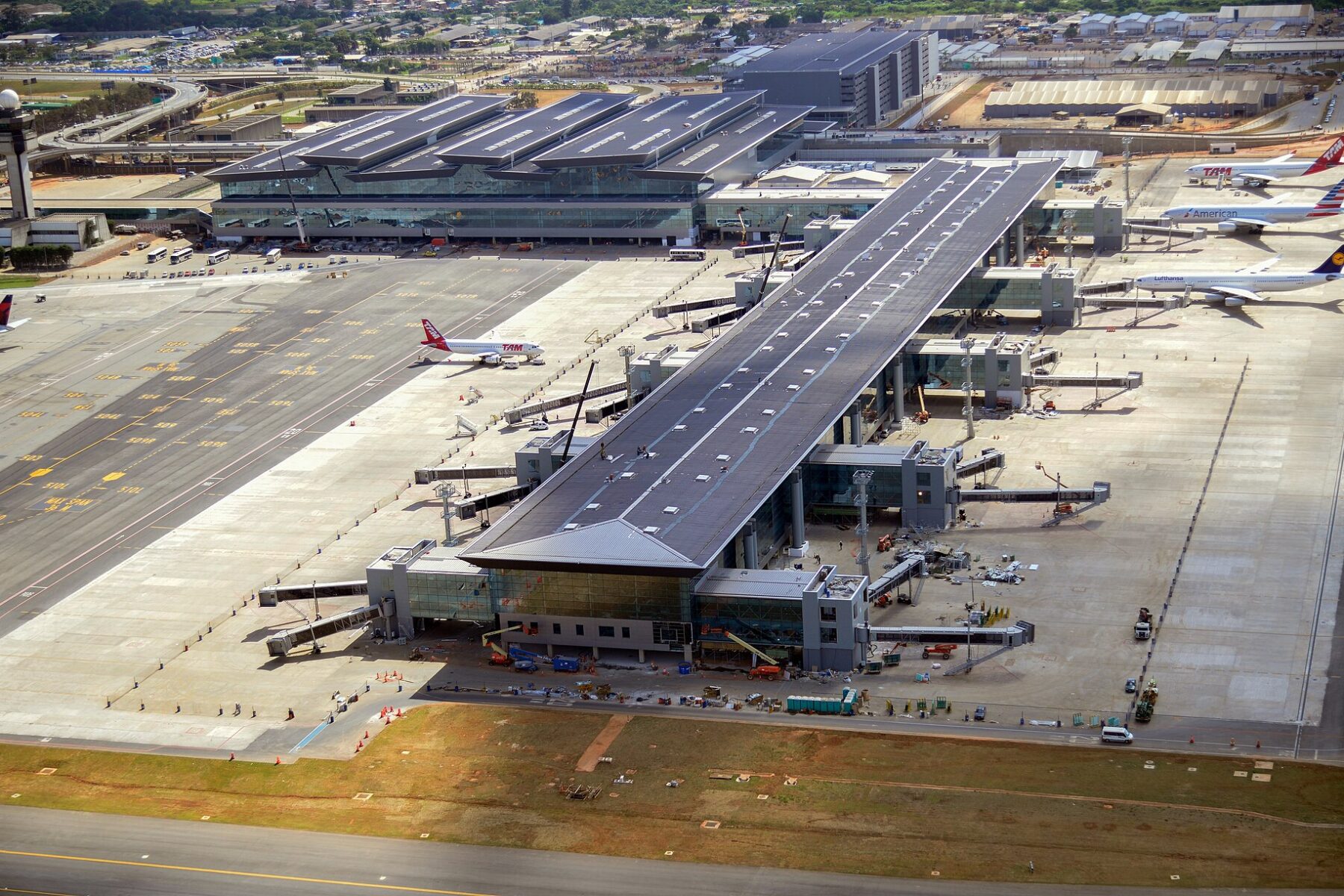 Aerial view of Terminal 3 and the apron at São Paulo Guarulhos International Airport