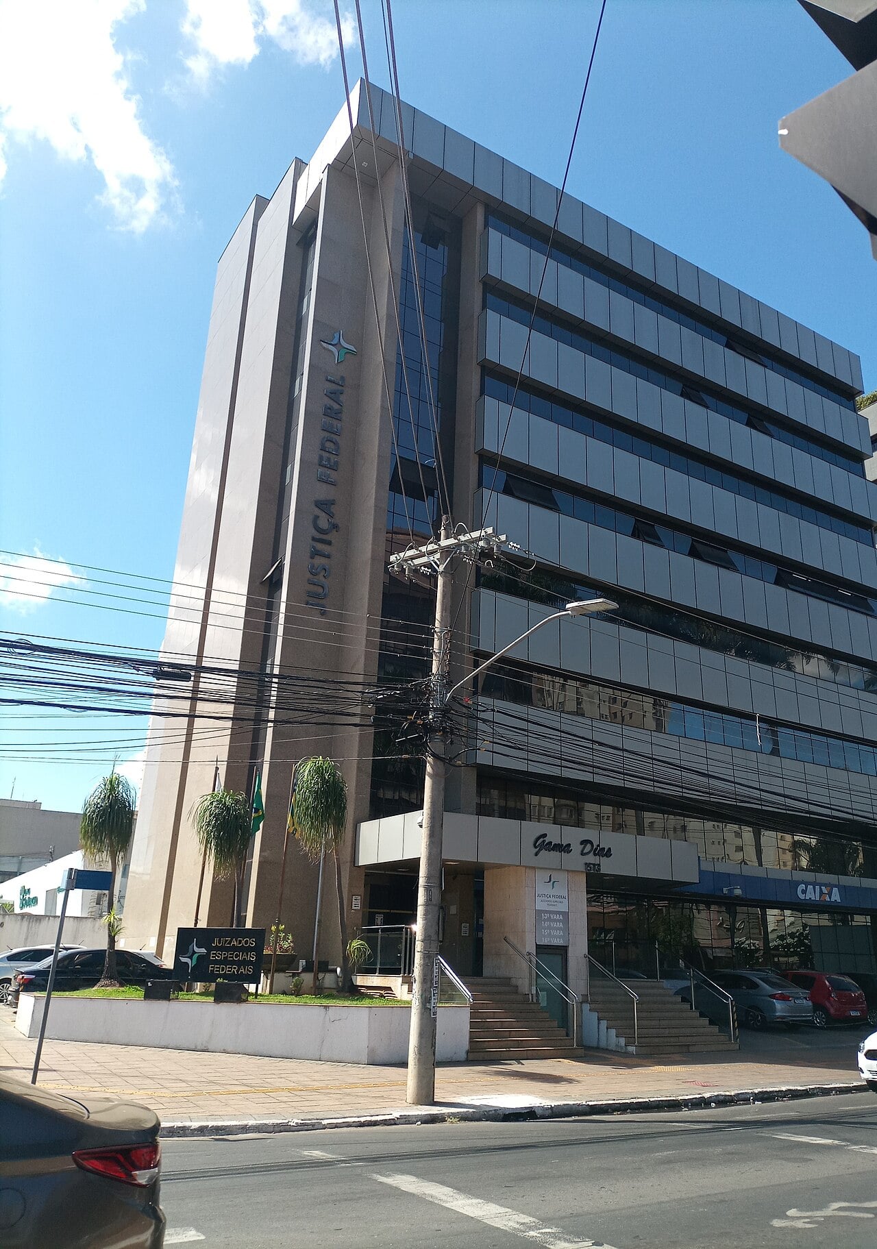 Federal Justice building with federal special courts and a Caixa bank branch on the ground floor in Goiânia, Brazil