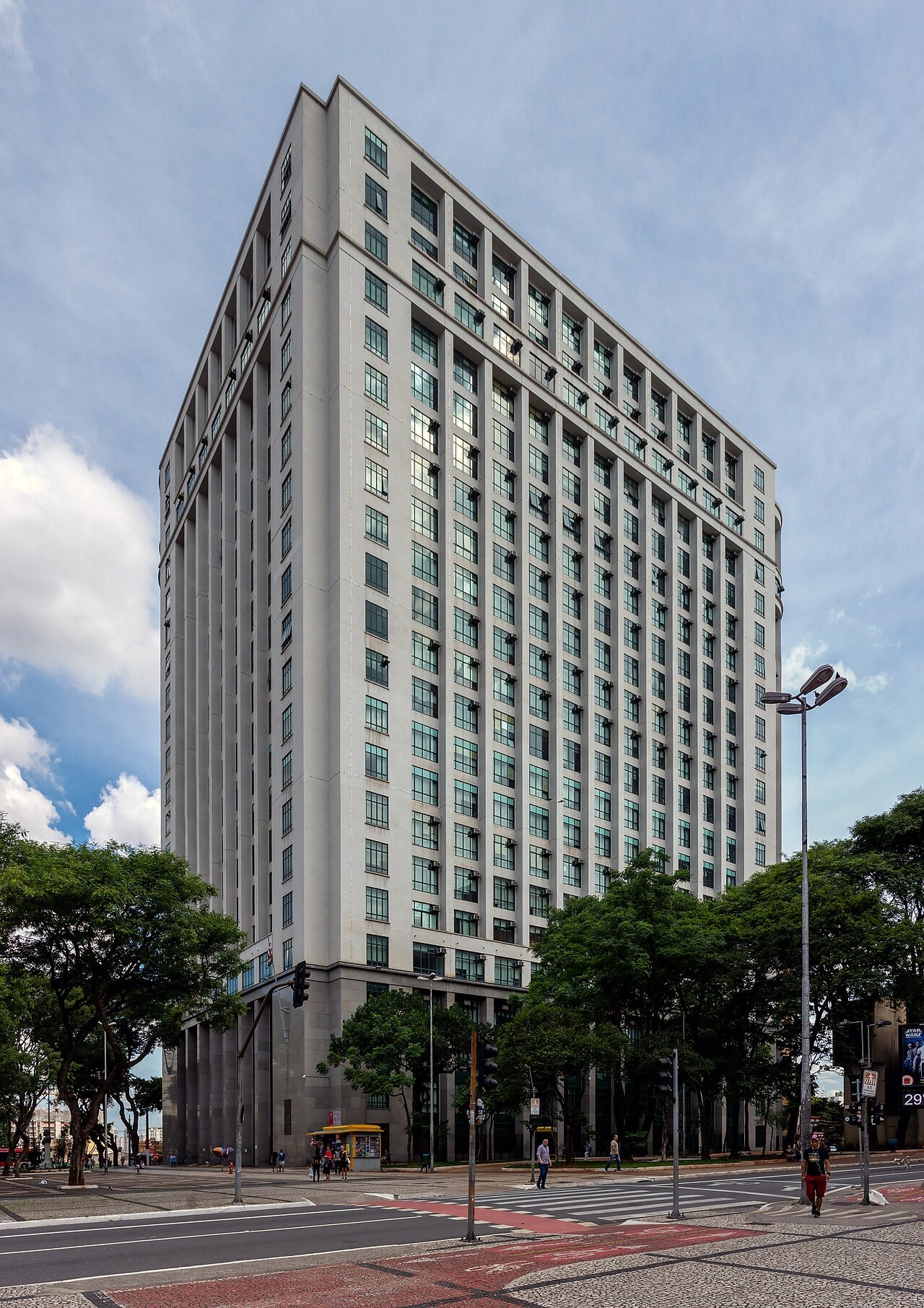 Tall courthouse tower in central São Paulo, Brazil